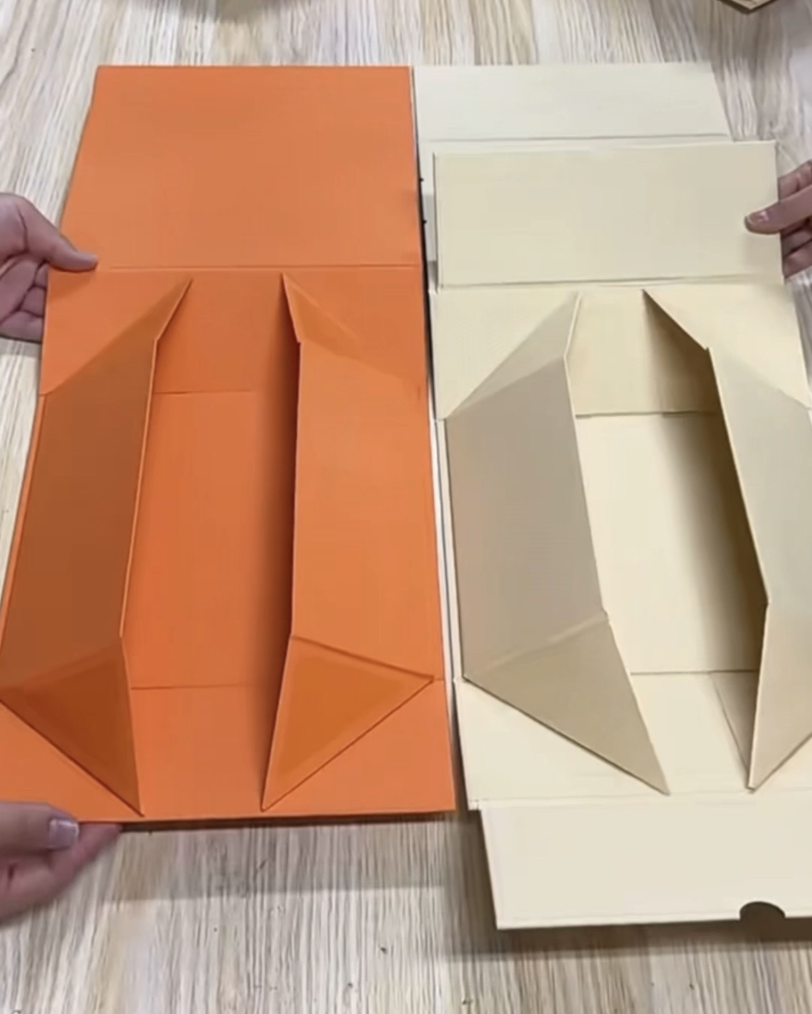Recyclable one-piece folding gift box without magnetic suction, molded in 10 seconds